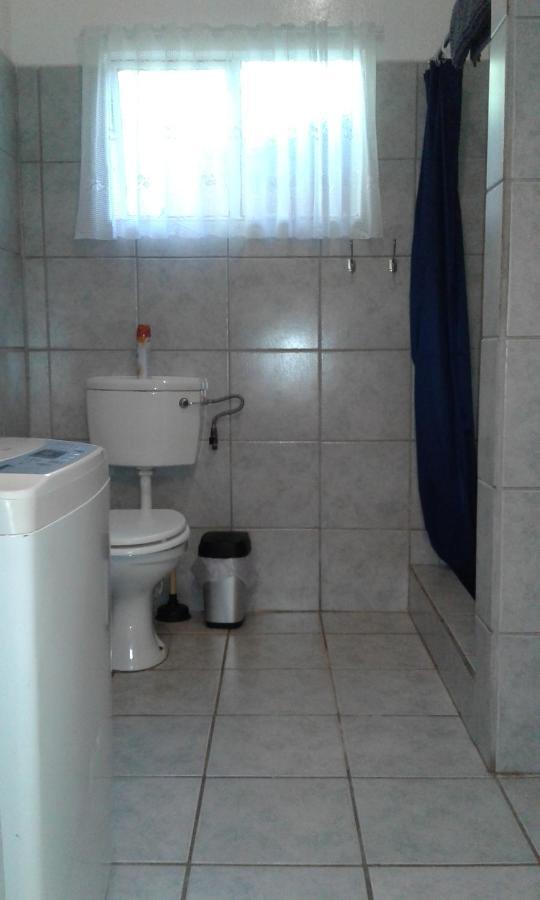 Protea Park Self Catering Guesthouse Rustenburg Exterior foto